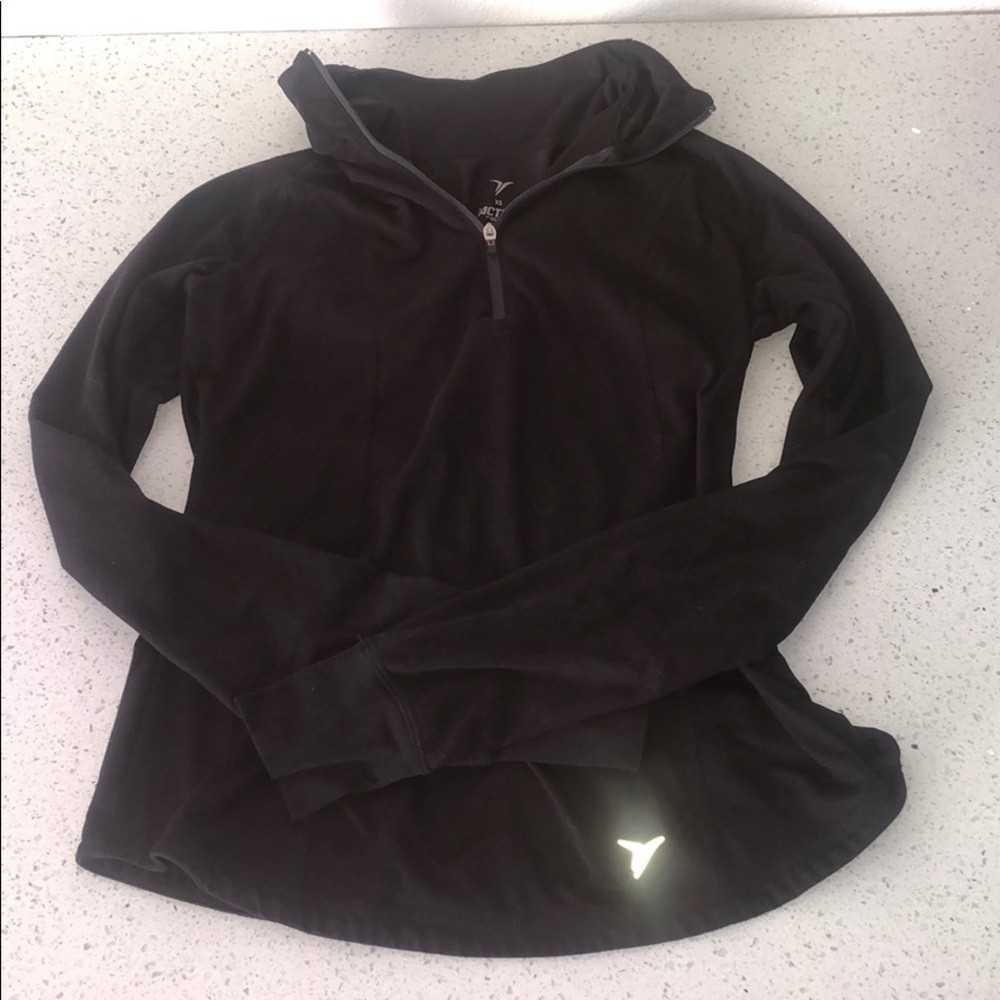 Black Long Sleeve 1/2 Zip Up